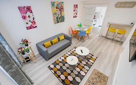 Pass The Keys - Bright & Airy 2Br 2Bath Apt In Perfect Location